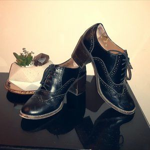Steve Madden Jaavaa Oxford Heel--Black